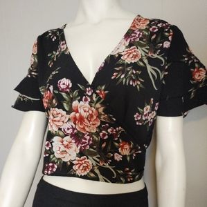 MINE Floral Top Ruffle Sleeve Size M